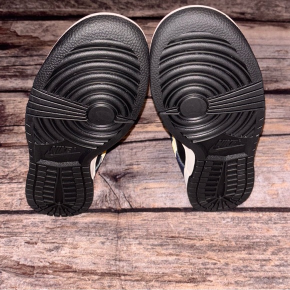 Nike Dunk Low Vintage Michigan Midnight Navy FZ4014-010 Men's Size 7.5 - Picture 8 of 10